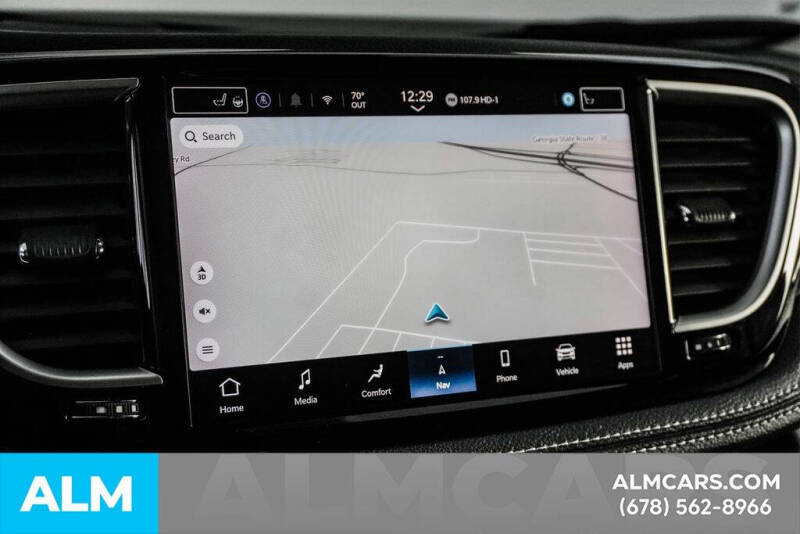 2024 Chrysler Pacifica Plug-In Hybrid Select