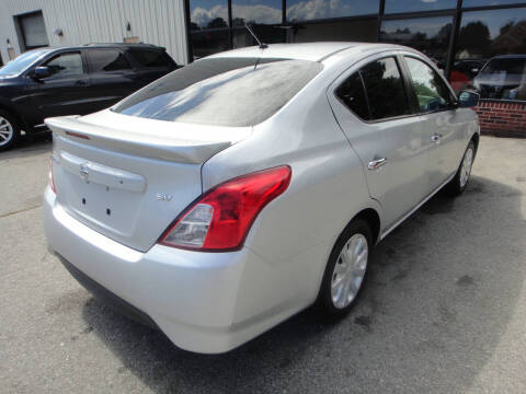 2019 Nissan Versa SV