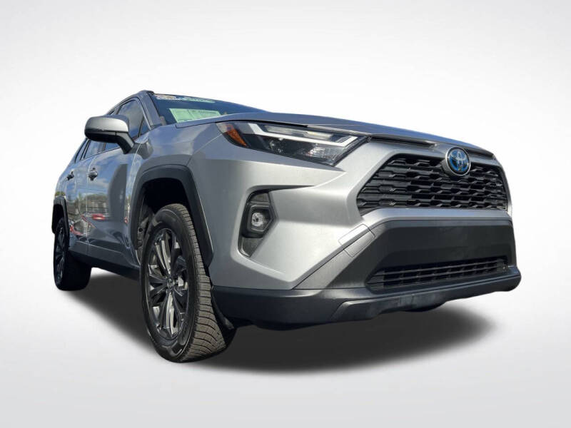 2022 Toyota RAV4 Hybrid XLE Premium