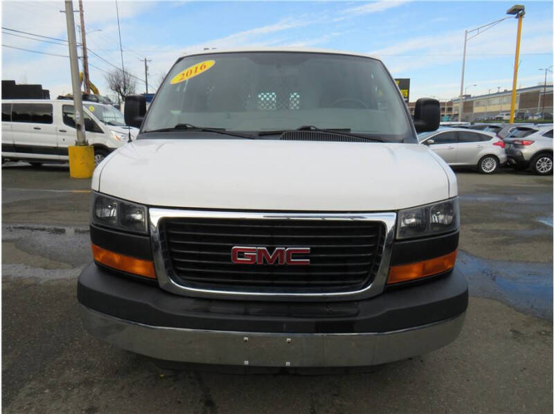 2016 GMC Savana 2500