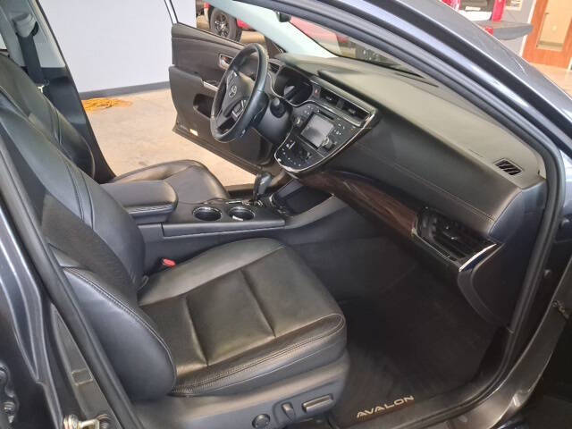 2015 Toyota Avalon XLE