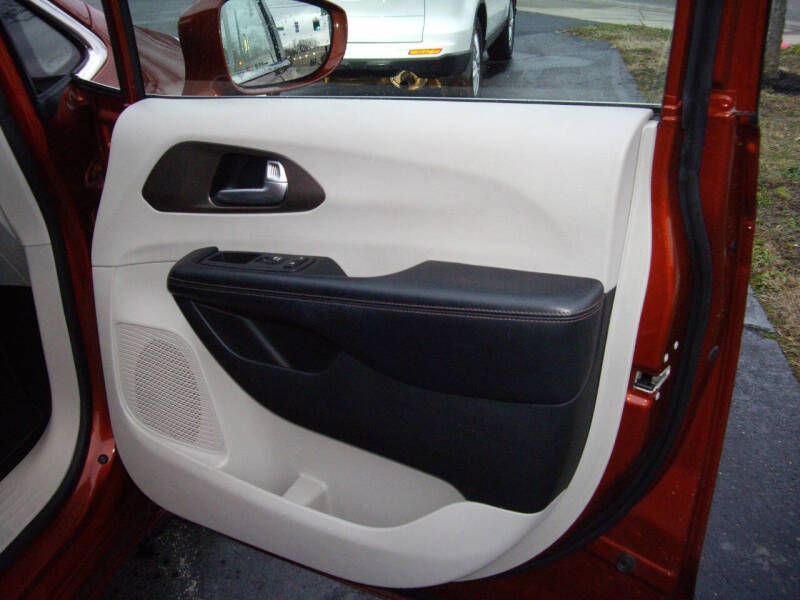 2018 Chrysler Pacifica Touring L Plus