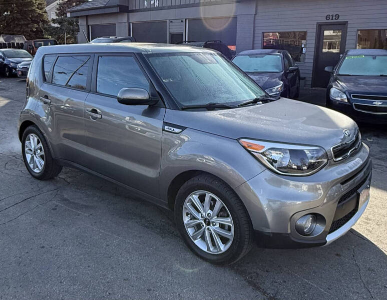 2017 Kia Soul +