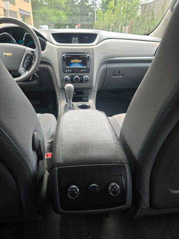 2013 Chevrolet Traverse LS