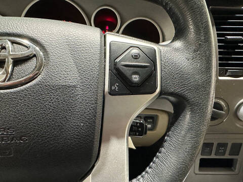 2016 Toyota Sequoia SR5