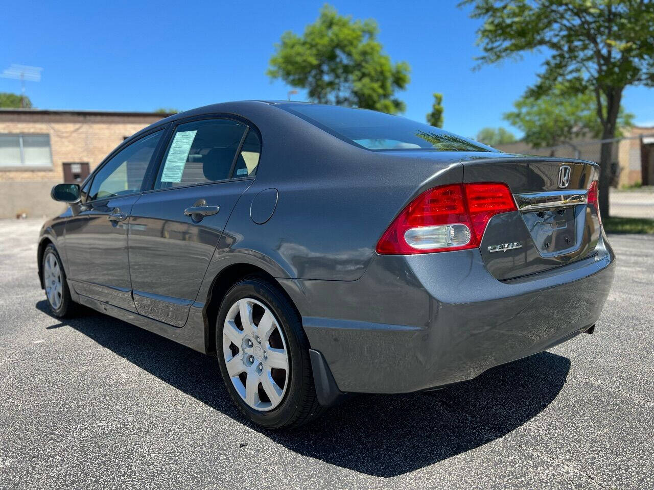 2009 Honda Civic for sale at Ideal Cars LLC in Skokie, IL