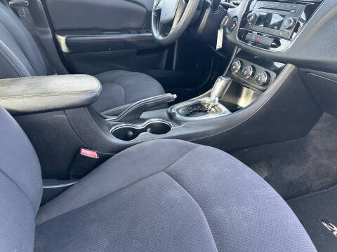 2014 Chrysler 200 LX