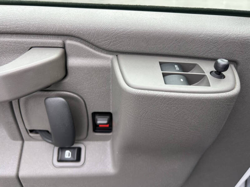 2024 GMC Savana 2500