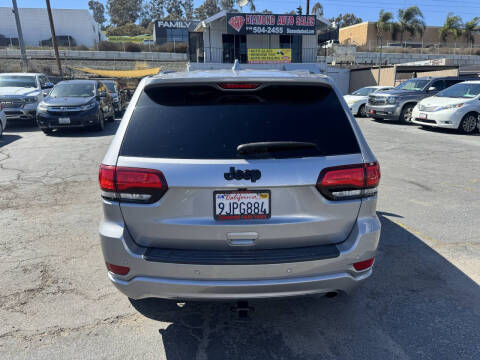 2020 Jeep Grand Cherokee Laredo