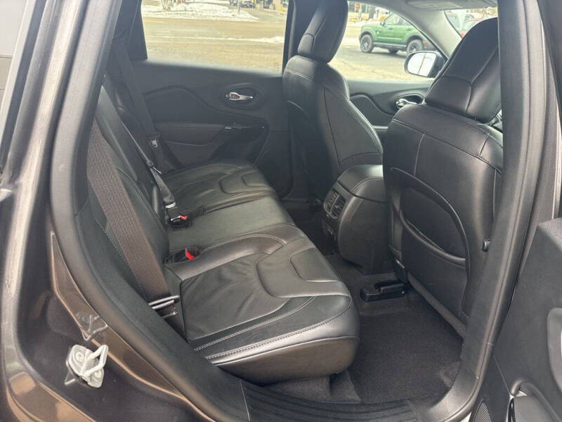 2023 Jeep Cherokee Altitude Lux