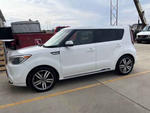 2016 Kia Soul +