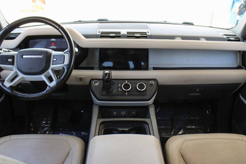 2021 Land Rover Defender 110 SE