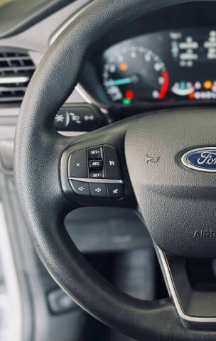 2020 Ford Escape SE