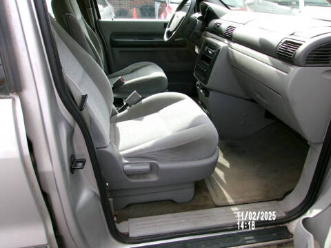 2005 Ford Freestar S