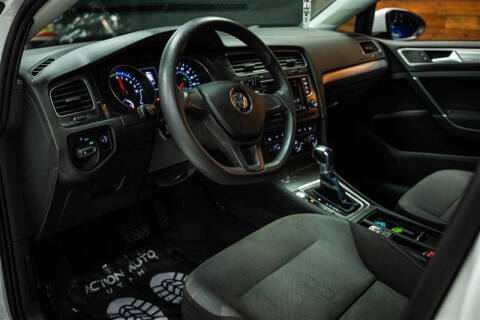 2016 Volkswagen e-Golf SE