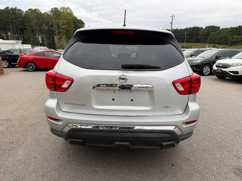 2017 Nissan Pathfinder S