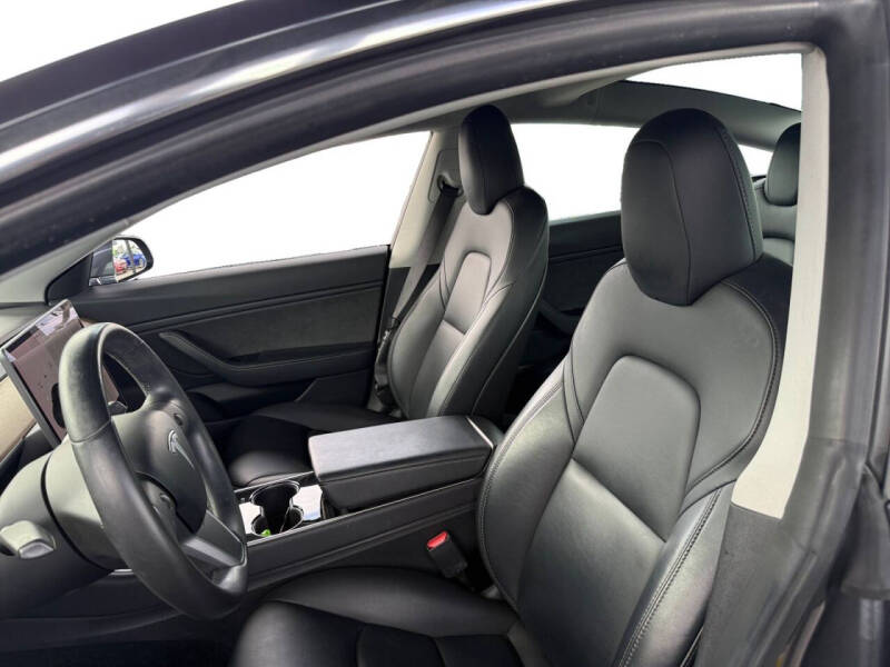 2019 Tesla Model 3 Mid Range