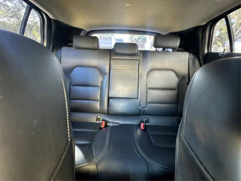 2018 Infiniti QX30 Luxury