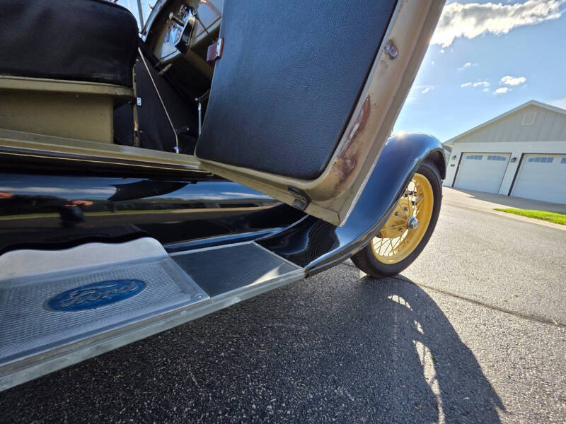 1928 Ford Roadster