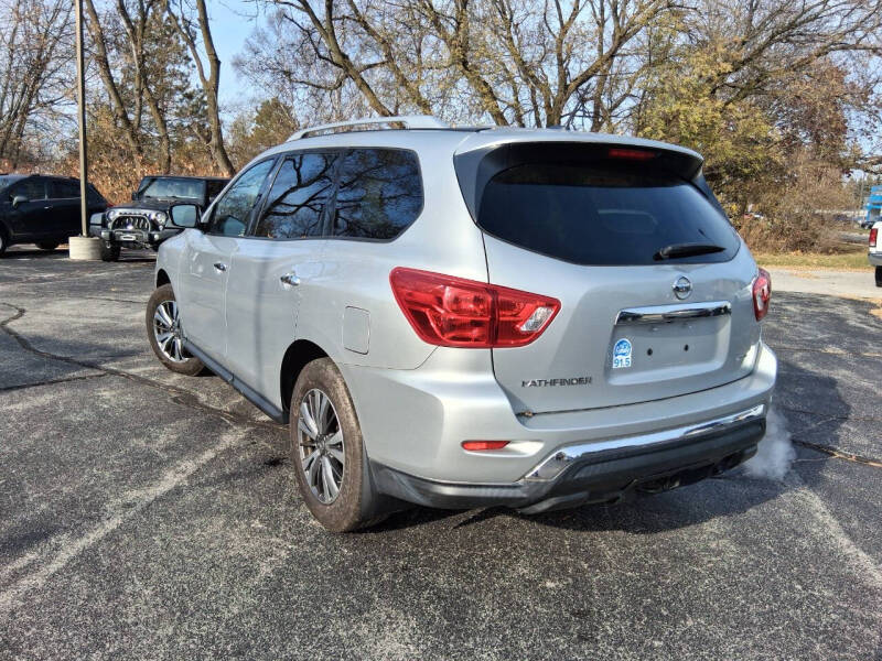 2017 Nissan Pathfinder S
