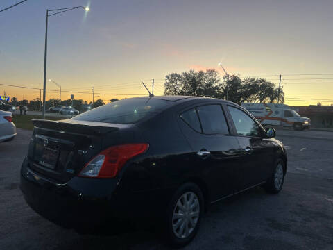 2013 Nissan Versa 1.6 S Plus