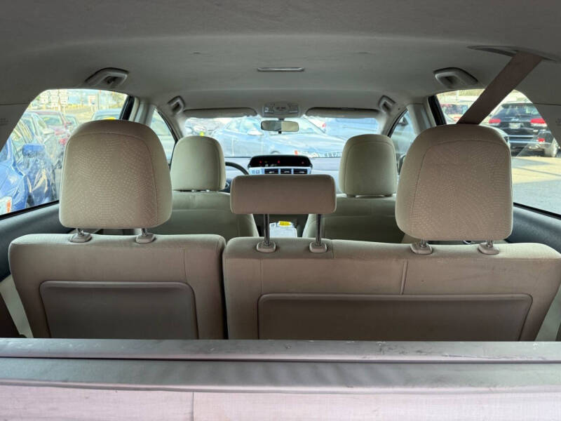 2012 Toyota Prius v Five