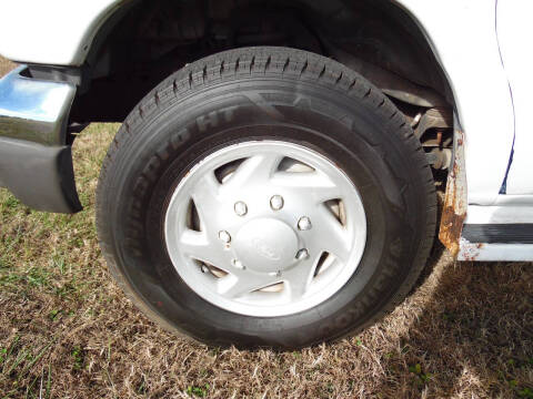 2004 Ford E-Series E-250