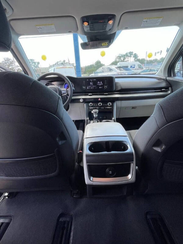 2022 Kia Carnival LX