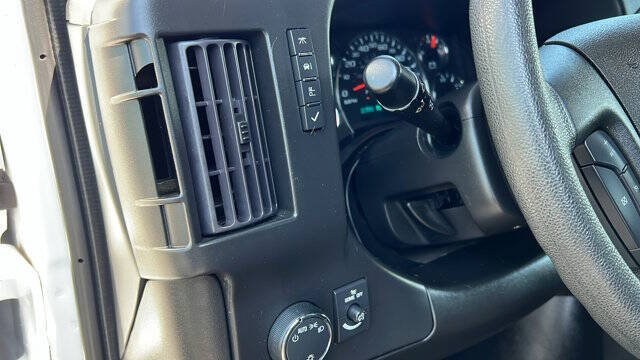 2023 GMC Savana 2500