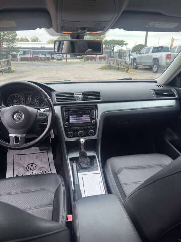 2012 Volkswagen Passat SE