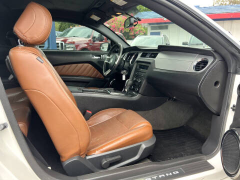 2013 Ford Mustang V6 Premium