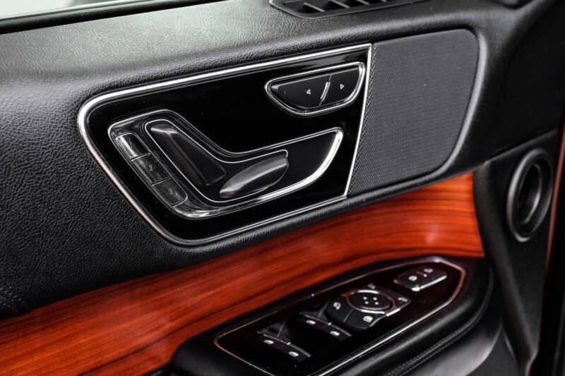 2019 Lincoln Navigator Select