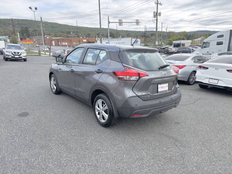 2020 Nissan Kicks S