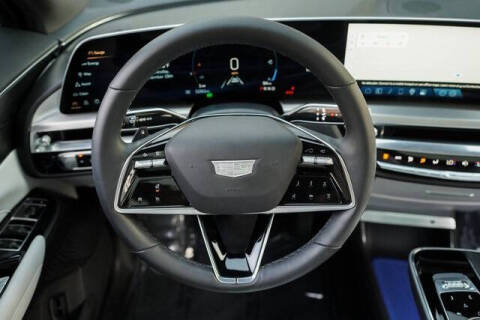 2024 Cadillac LYRIQ Luxury 1