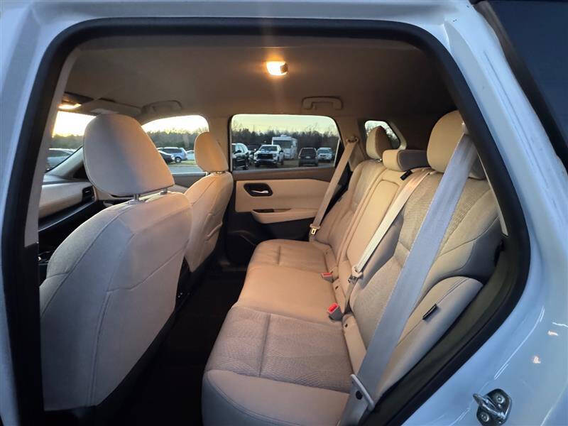 2025 Nissan Rogue SV