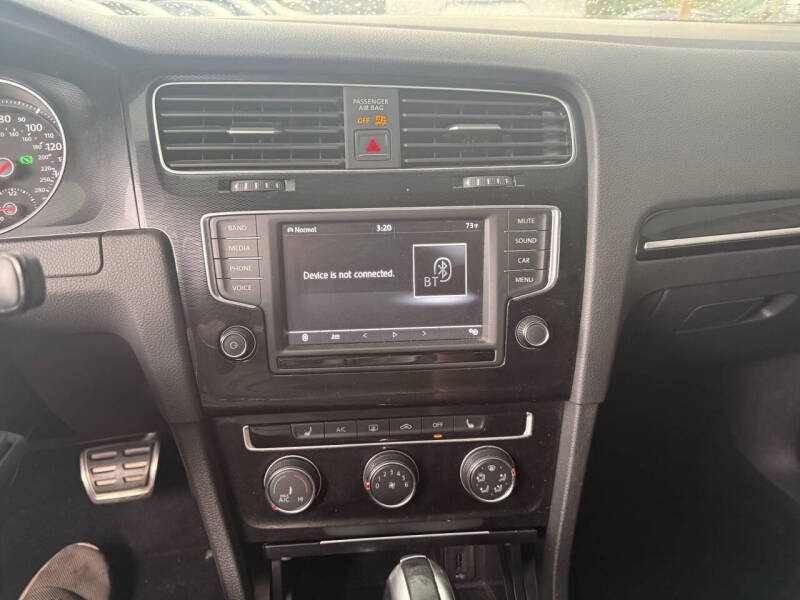 2017 Volkswagen Golf GTI S