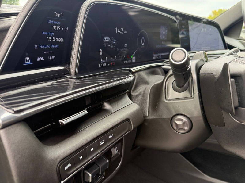 2023 Cadillac Escalade Sport