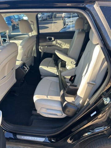 2023 Kia Sorento SX