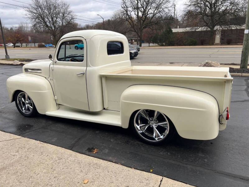 1948 Ford F-1