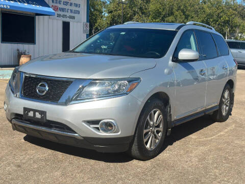 2015 Nissan Pathfinder for sale at Discount Auto Company in Houston TX