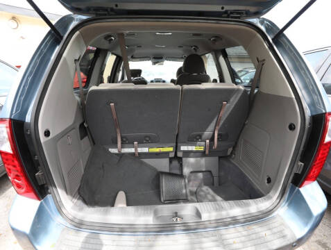2009 Kia Sedona LX