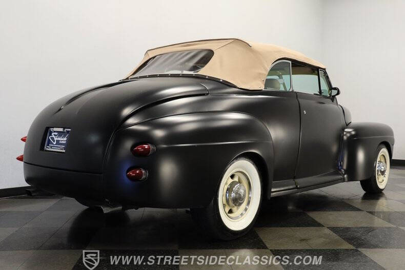 1946 Ford Deluxe