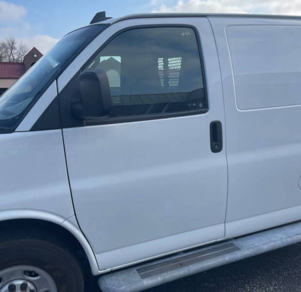 2022 Chevrolet Express 2500