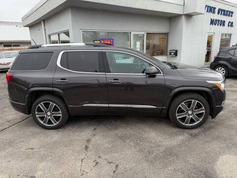2017 GMC Acadia Denali