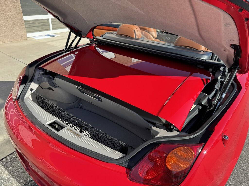2004 Lexus SC 430 17