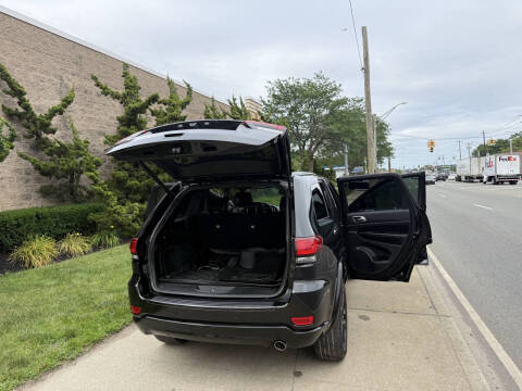2018 Jeep Grand Cherokee Altitude