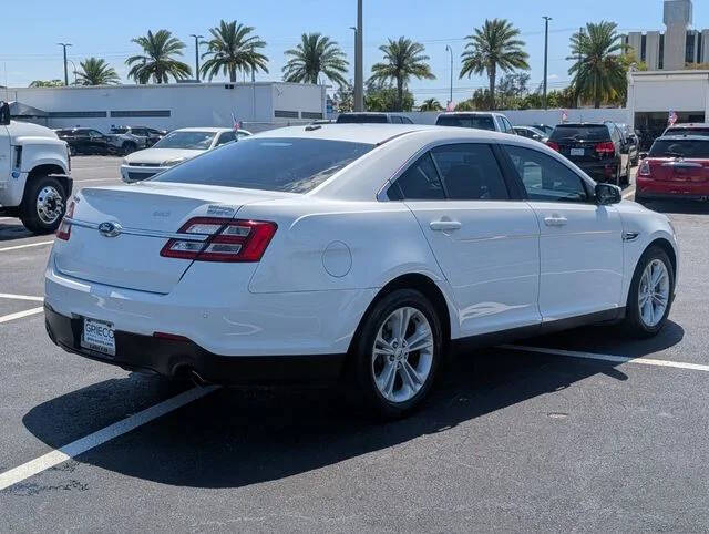 2015 Ford Taurus SEL
