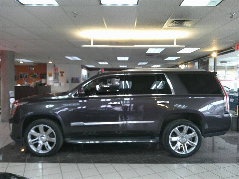 2018 Cadillac Escalade Luxury