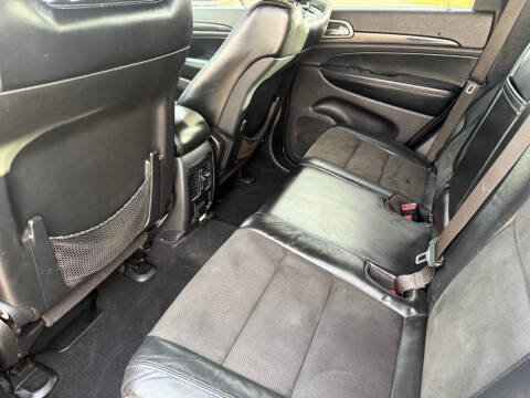 2020 Jeep Grand Cherokee Laredo