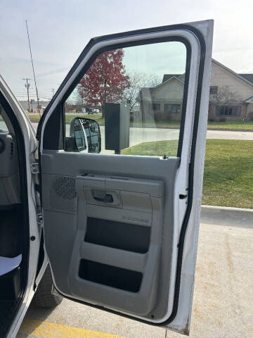 2014 Ford E-Series E-350 SD XL